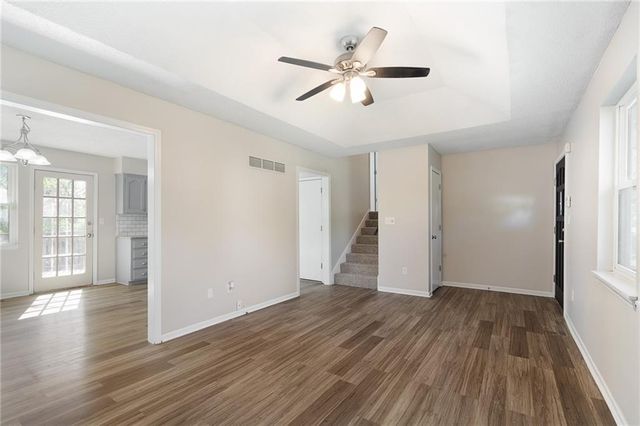 615 SE Westwind Drive, Lee's Summit, MO 64063