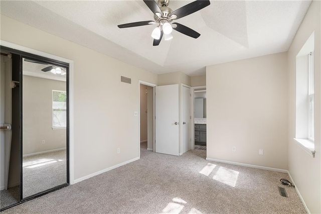 615 SE Westwind Drive, Lee's Summit, MO 64063