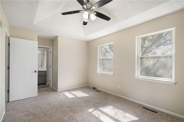 615 SE Westwind Drive, Lee's Summit, MO 64063