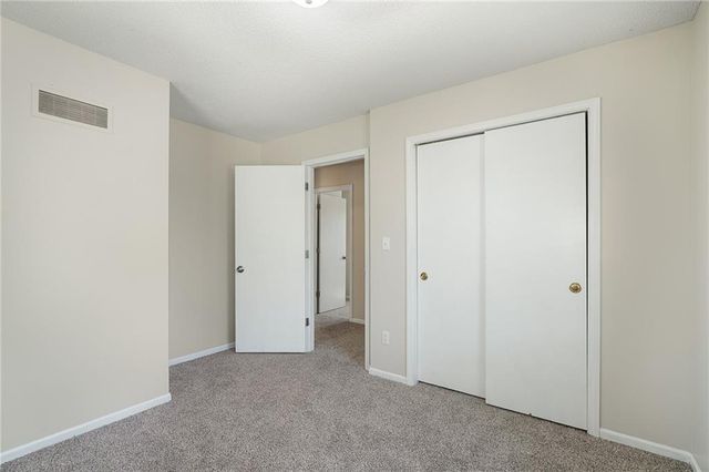 615 SE Westwind Drive, Lee's Summit, MO 64063