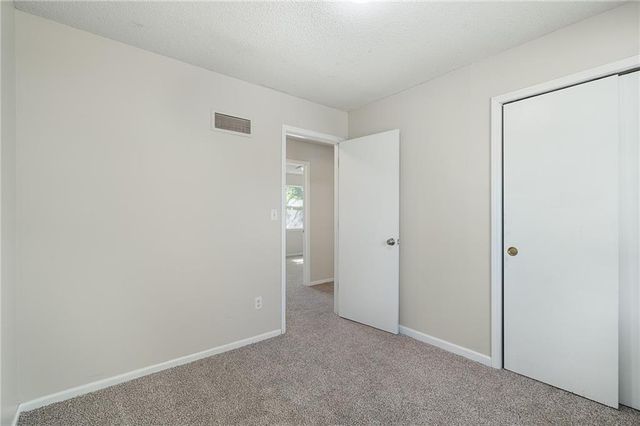 615 SE Westwind Drive, Lee's Summit, MO 64063