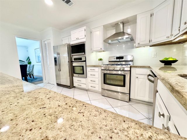 5314 Royal Oak Drive, Texas City, TX 77591