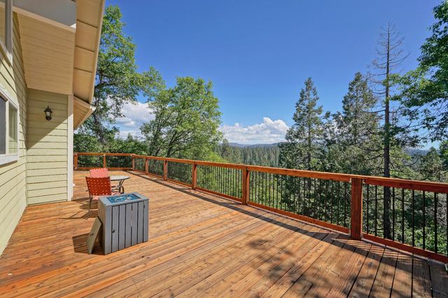 4117 Pearl Rd, Pollock Pines, CA 95726