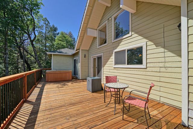 4117 Pearl Rd, Pollock Pines, CA 95726