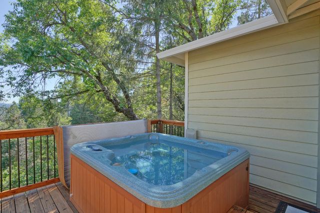 4117 Pearl Rd, Pollock Pines, CA 95726