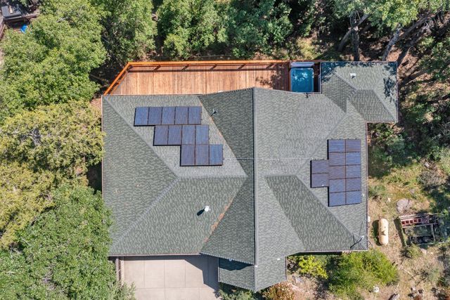 4117 Pearl Rd, Pollock Pines, CA 95726