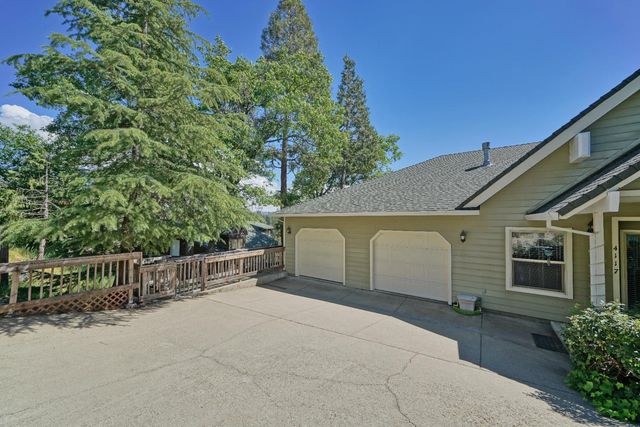 4117 Pearl Rd, Pollock Pines, CA 95726