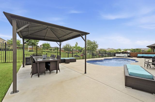 553 Betony LOOP, Buda, TX 78610