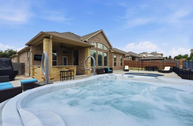553 Betony LOOP, Buda, TX 78610