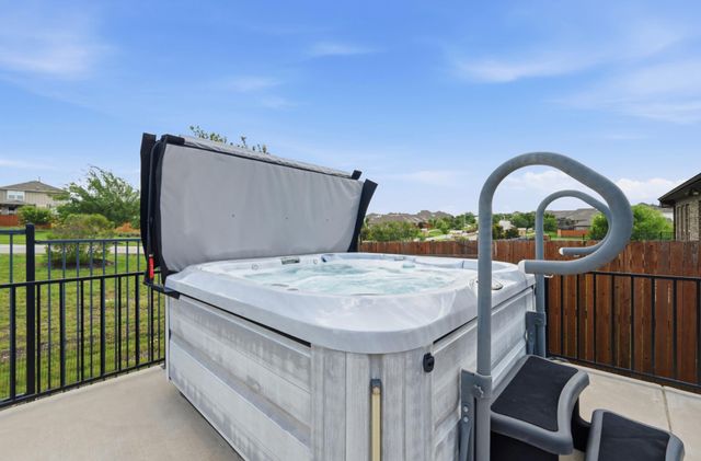 553 Betony LOOP, Buda, TX 78610