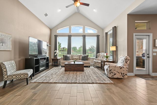 553 Betony LOOP, Buda, TX 78610