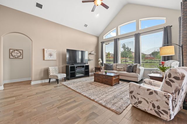 553 Betony LOOP, Buda, TX 78610
