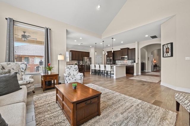 553 Betony LOOP, Buda, TX 78610