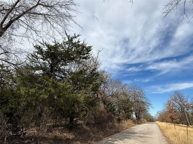 2 Summit Oaks Circle, Denison, TX 75020