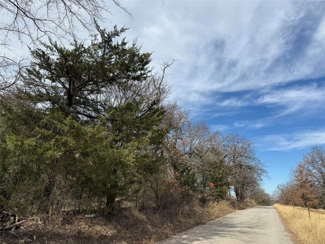 2 Summit Oaks Circle, Denison, TX 75020