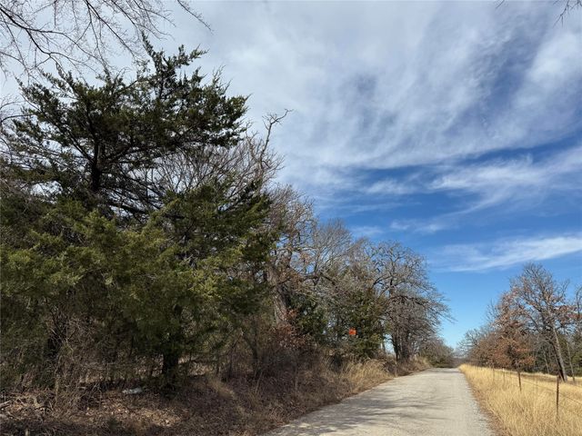 2 Summit Oaks Circle, Denison, TX 75020