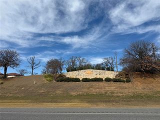 2 Summit Oaks Circle, Denison, TX 75020