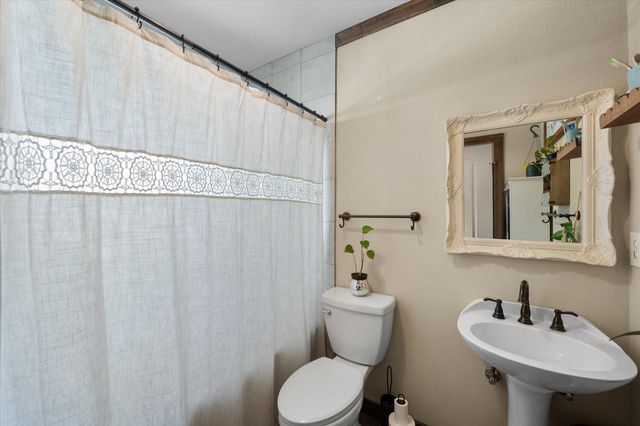 5827 SE County Road 1095, Corsicana, TX 75109