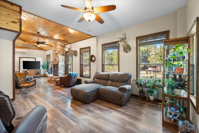 5827 SE County Road 1095, Corsicana, TX 75109