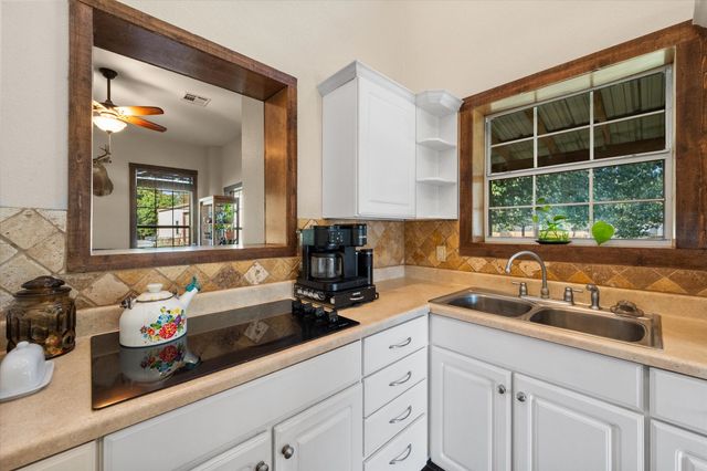 5827 SE County Road 1095, Corsicana, TX 75109