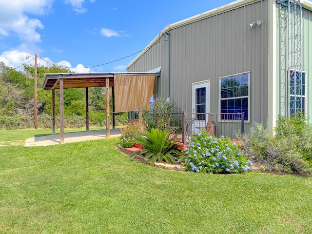 5827 SE County Road 1095, Corsicana, TX 75109