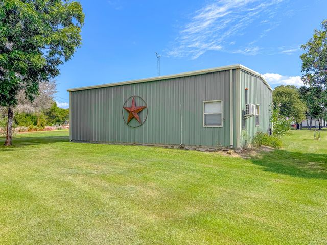 5827 SE County Road 1095, Corsicana, TX 75109