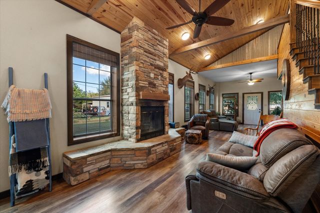 5827 SE County Road 1095, Corsicana, TX 75109