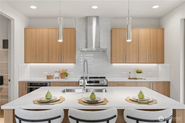 12221 NE 106th Street, Kirkland, WA 98033