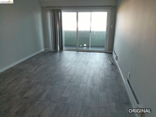325 Kitty Hawk Rd 304, Alameda, CA 94501