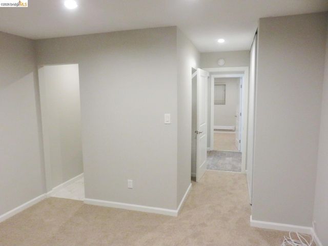 325 Kitty Hawk Rd 304, Alameda, CA 94501