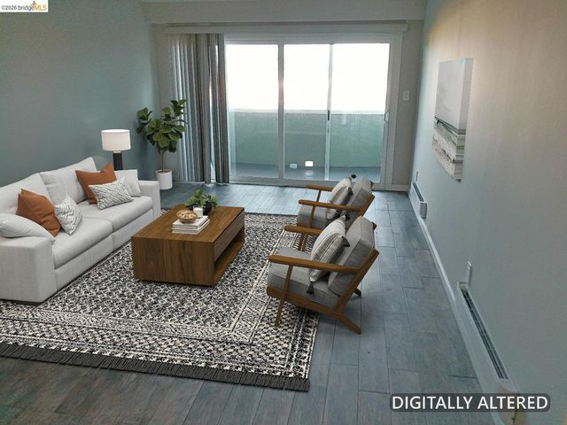 325 Kitty Hawk Rd 304, Alameda, CA 94501