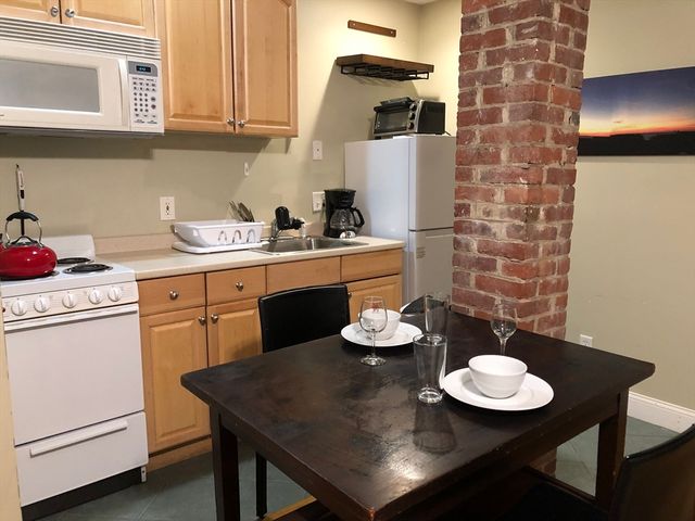 318 Tappan A, Brookline, MA 02445