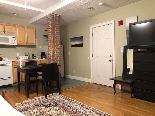 318 Tappan A, Brookline, MA 02445