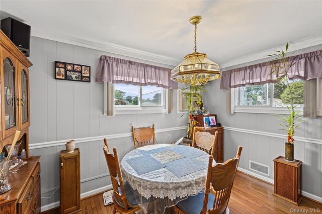 212 15th Street, West Babylon, NY 11704