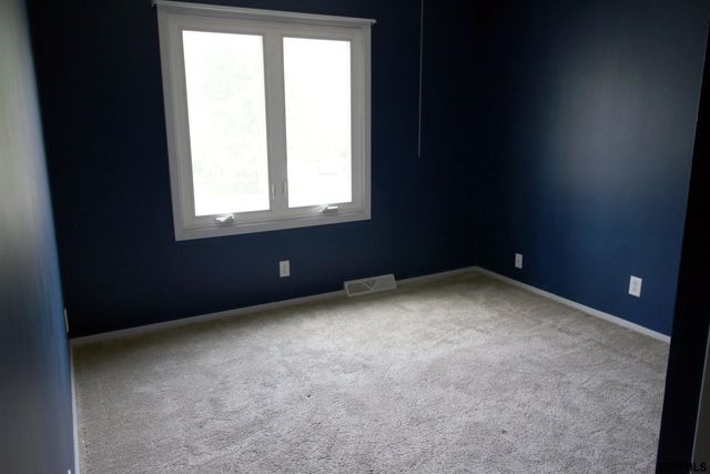 208 Sandi Court, Bellevue, NE 68005