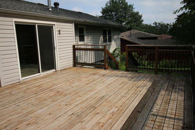 208 Sandi Court, Bellevue, NE 68005