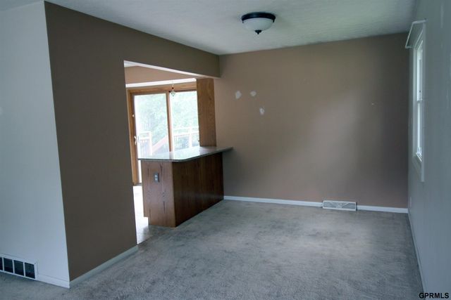 208 Sandi Court, Bellevue, NE 68005