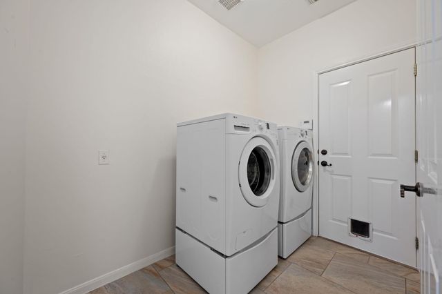 5813 Anselm CT, Austin, TX 78739