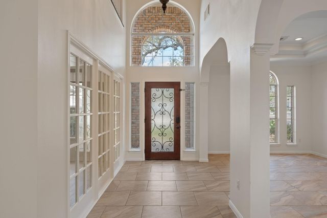 5813 Anselm CT, Austin, TX 78739