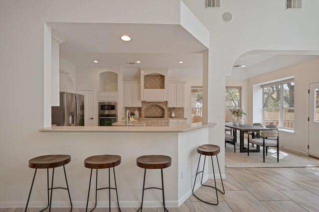 5813 Anselm CT, Austin, TX 78739