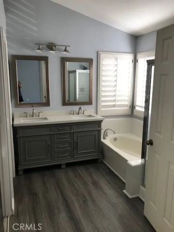 10 Carriage Drive, Lake Forest, CA 92610