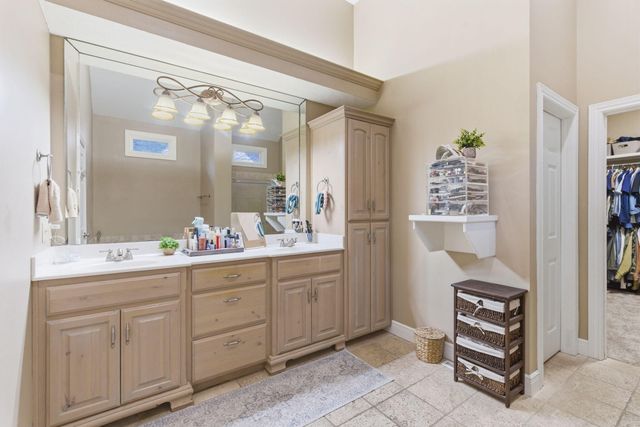 6440 S Meadowview Drive, Ozark, MO 65721
