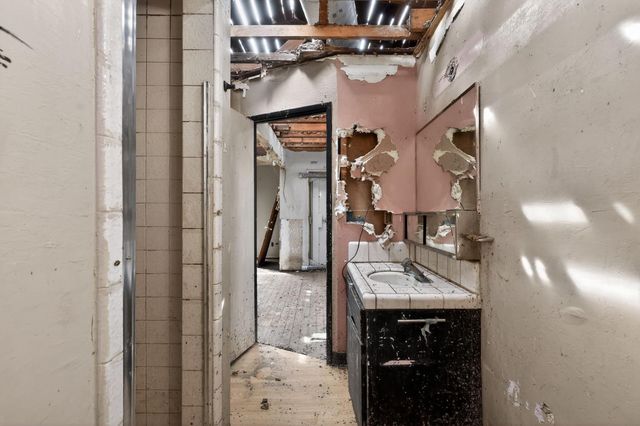 443 Colorado Ave, Modesto, CA 95351