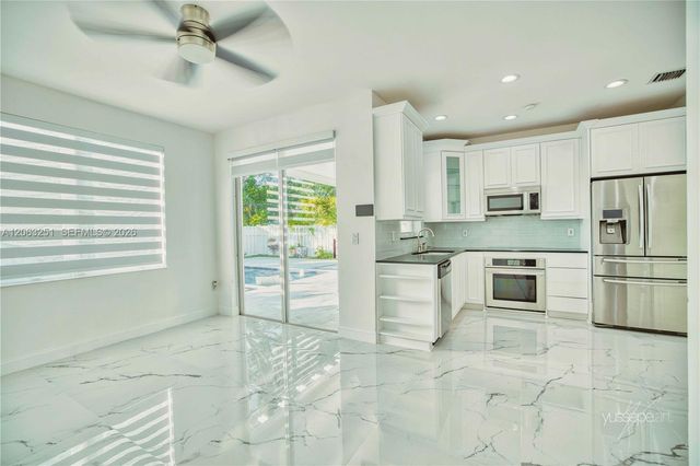 15151 NW 6th Court 15151, Pembroke Pines, FL 33028