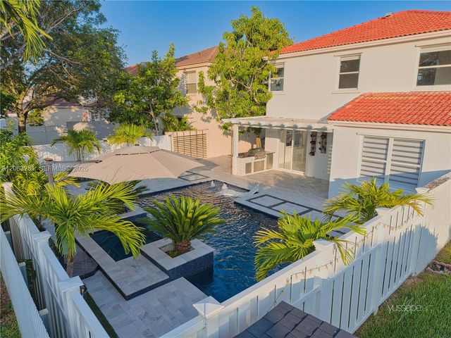 15151 NW 6th Court 15151, Pembroke Pines, FL 33028
