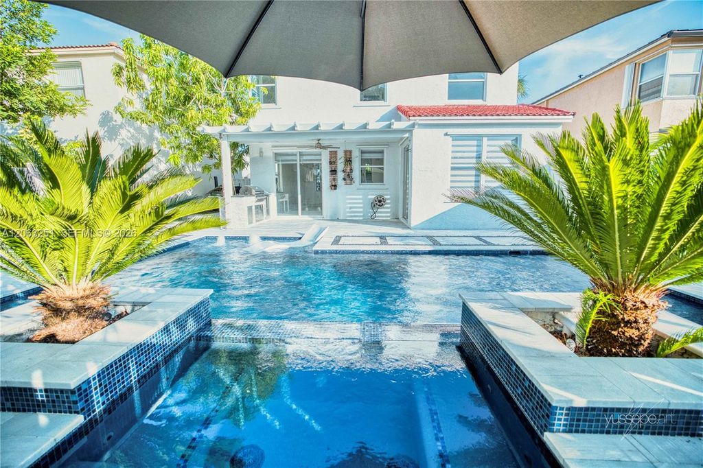 15151 NW 6th Court 15151, Pembroke Pines, FL 33028