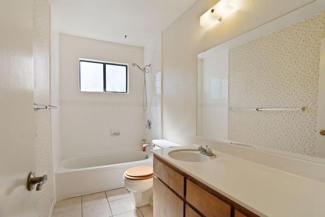 4638 Burnham Cir, Stockton, CA 95207