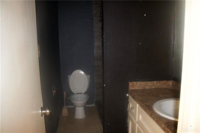 2300 N 32nd Street, Mcallen, TX 78501