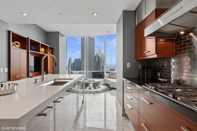 401 N Wabash Avenue 49G, Chicago, IL 60611