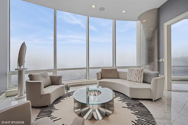 401 N Wabash Avenue 49G, Chicago, IL 60611